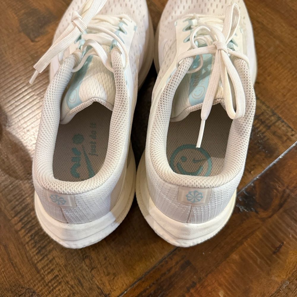 Nike Women's Air Winflo 10 Running Shoes Phantom White Ivory Jade Size 10 - Picture 9 of 11